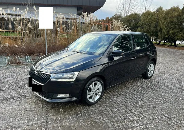 samochody osobowe Skoda Fabia cena 30900 przebieg: 224000, rok produkcji 2019 z Poznań